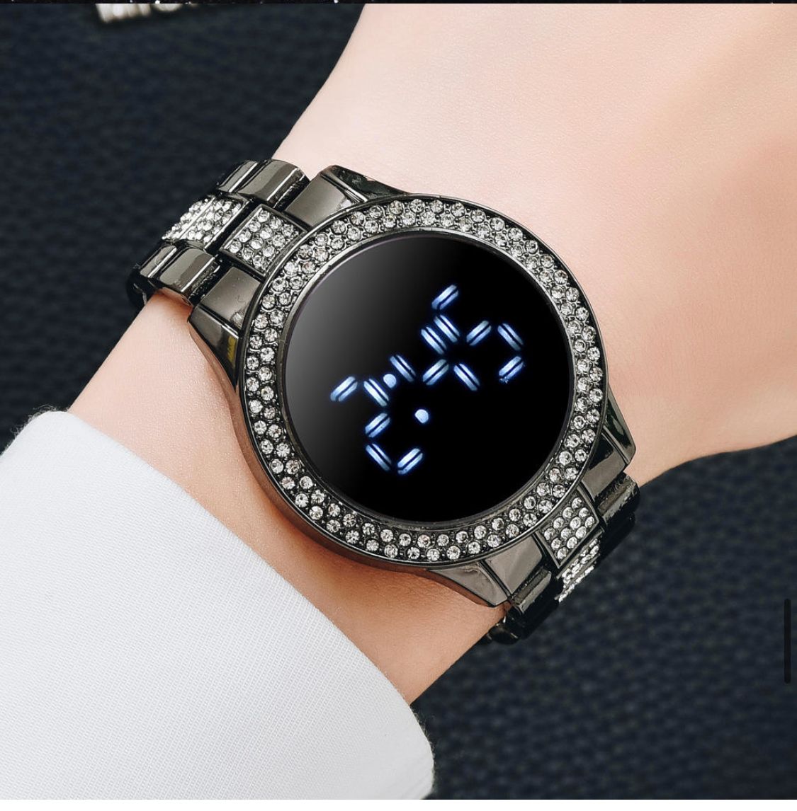 Reloj Digital Touch con Perlas